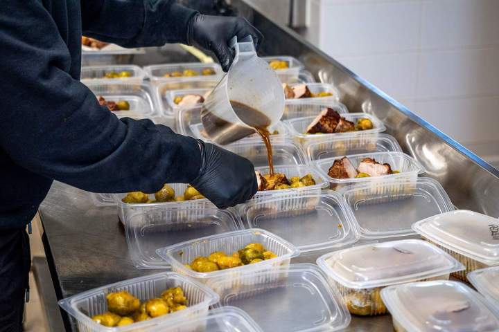 Moment de plaisir et de réconfort pour les personnes âgées