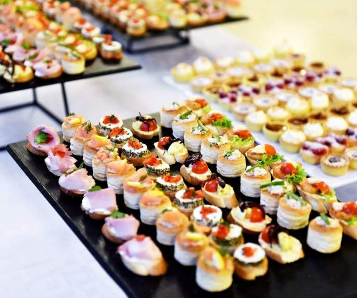 Un cocktail dînatoire pour favoriser les discussions